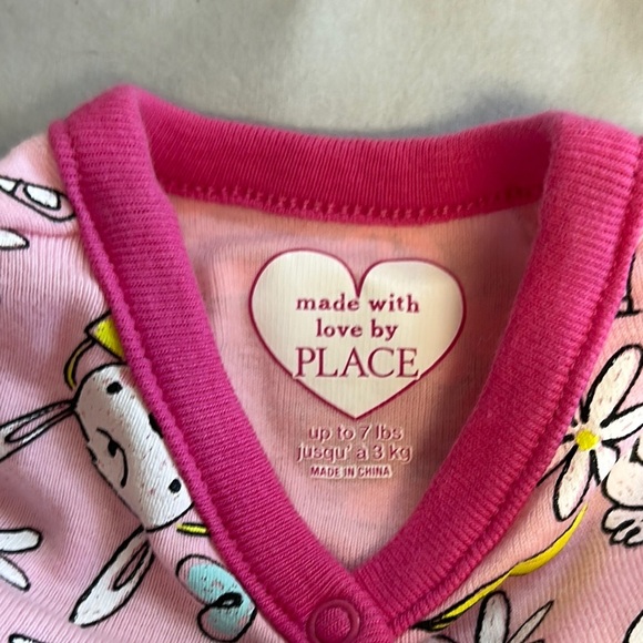 The Children's Place - NWOT - One Piece footed sleeper with Rabbit Design - Picture 2 of 5